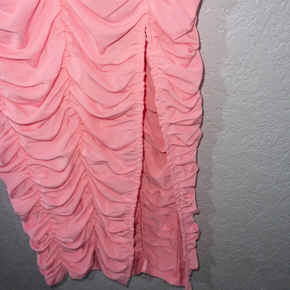 NWT Elliatt Sugarpink‎ Bodycon Katarina Ruched Mesh Midi Dress Small - Picture 3 of 6